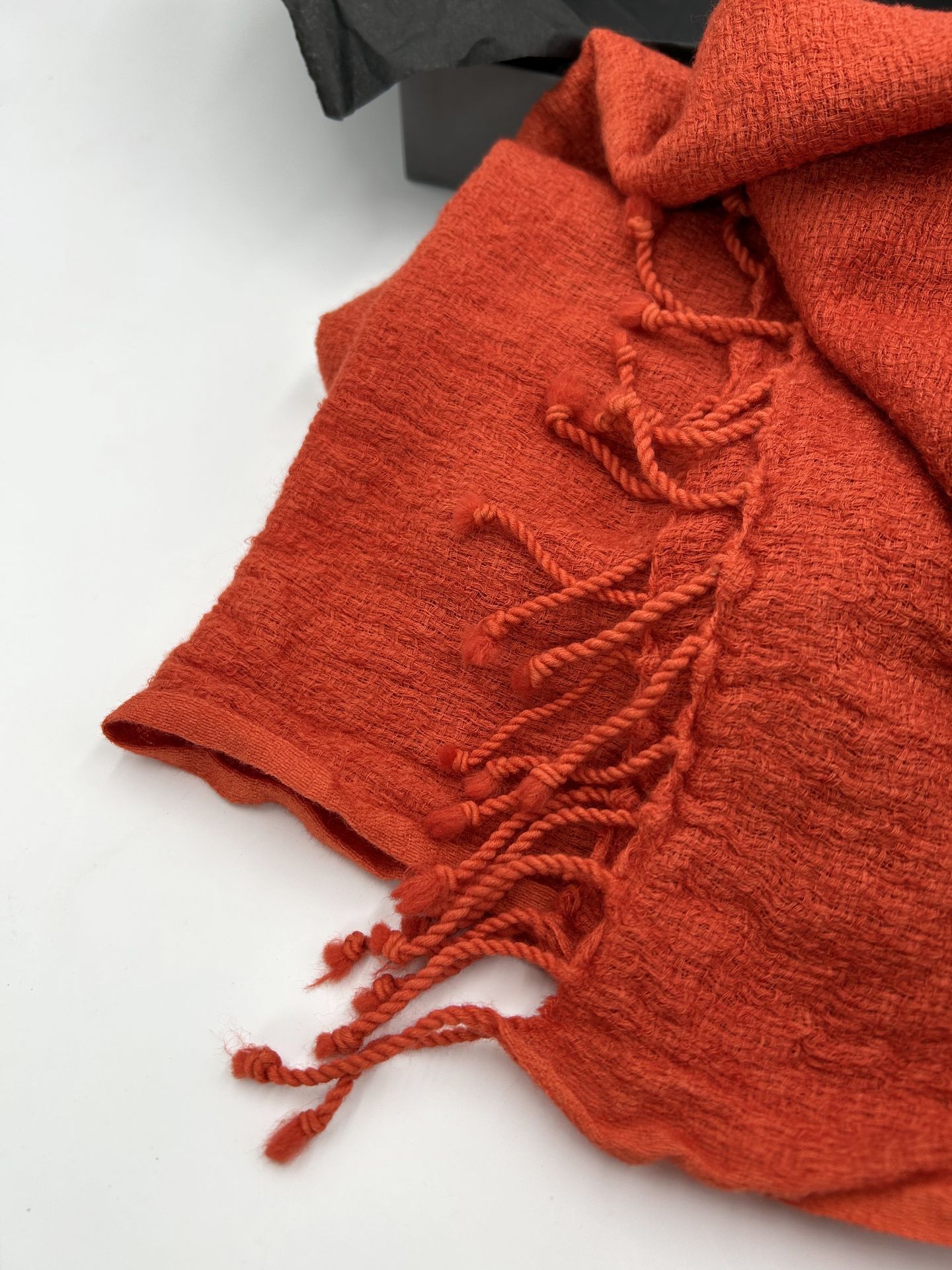 écharpe de laine rouge garance 